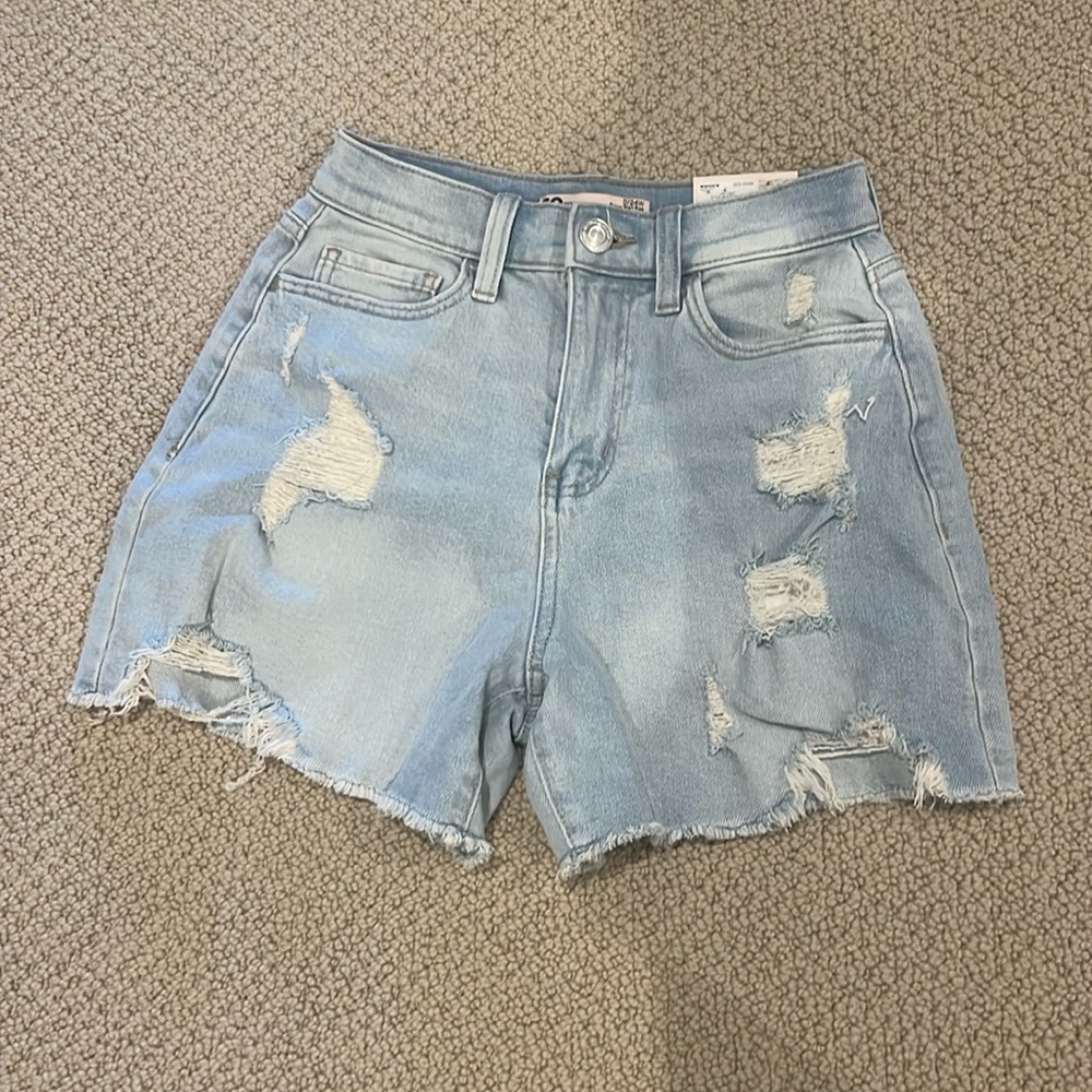 Super high rise 90’s boyfriend short